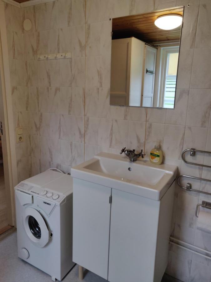 Hustugu Gard Villa Orsundsbro Ngoại thất bức ảnh